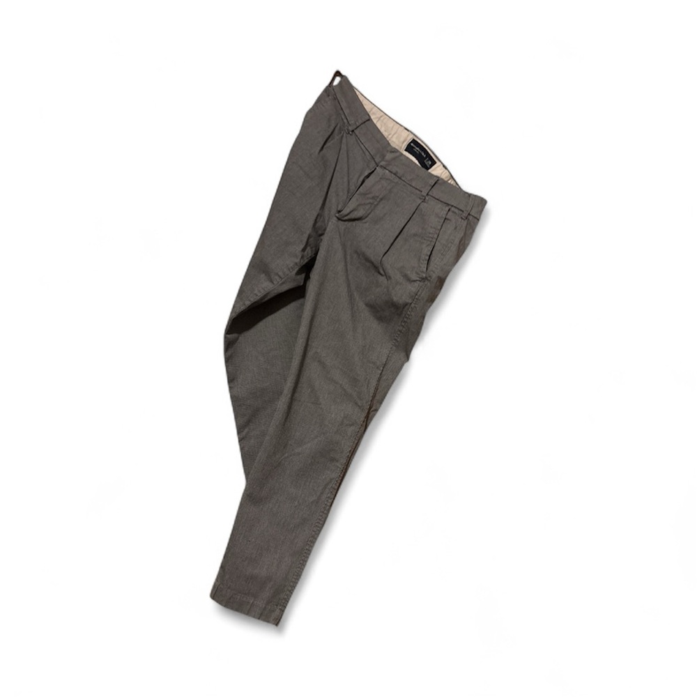 Abercrombie and Fitch Men's Gray Pants size 29. Stretch